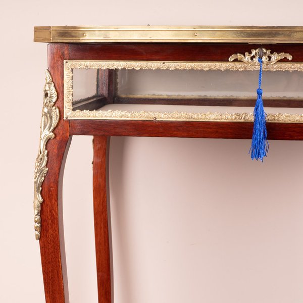 French Ormolu Mounted Bijouterie Display Table