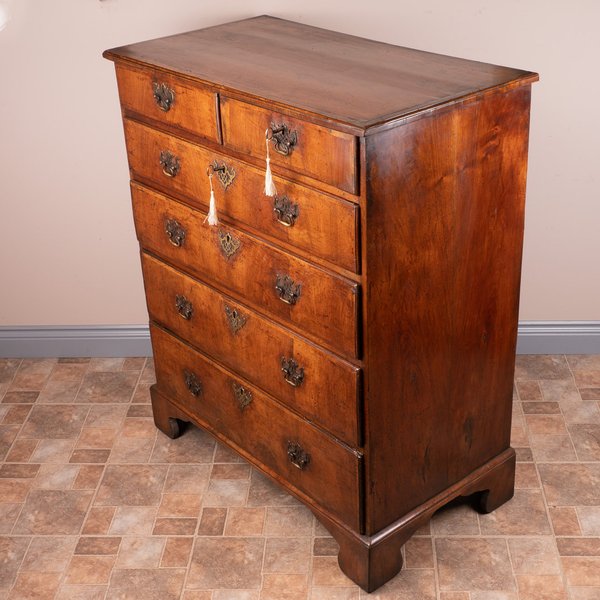 18thC Walnut Chest Of Drawers