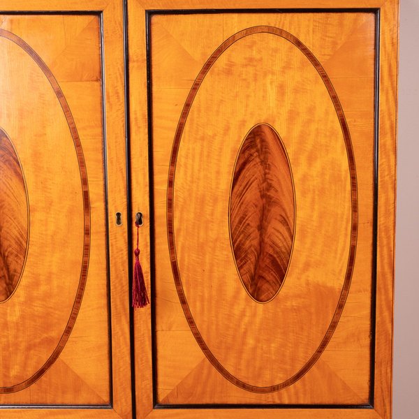 Good Quality Inlaid Satinwood 2 Door Cabinet