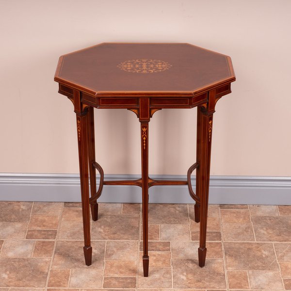 Fine Quality Edwardian Inlaid Mahogany Occasional Table