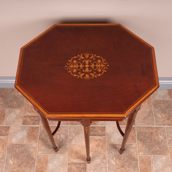 Fine Quality Edwardian Inlaid Mahogany Occasional Table