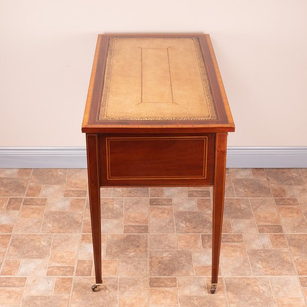 Good Quality Edwardian Inlaid Mahogany Writing Table