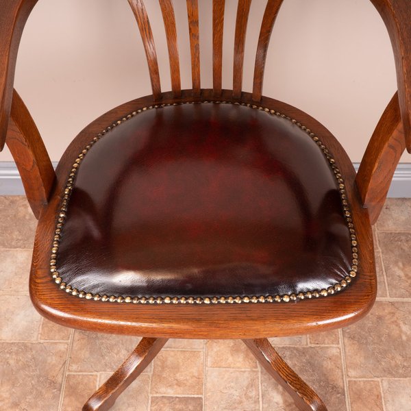 Early 20thC Oak Revolving Adjustable Desk Chair