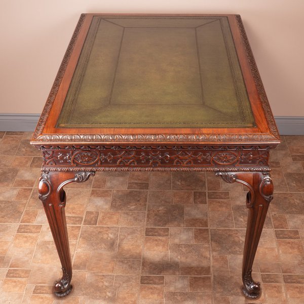 Superb Quality Mahogany Chippendale Design Writing Table