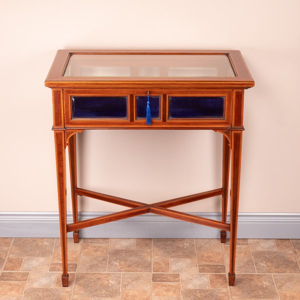 Fine Quality Edwardian Inlaid Mahogany Bijouterie Display Table